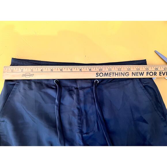 Sanctuary Eve Drawstring High Waisted Satin Cargo Pants Women's Size 26 NWT - Picture 9 of 11